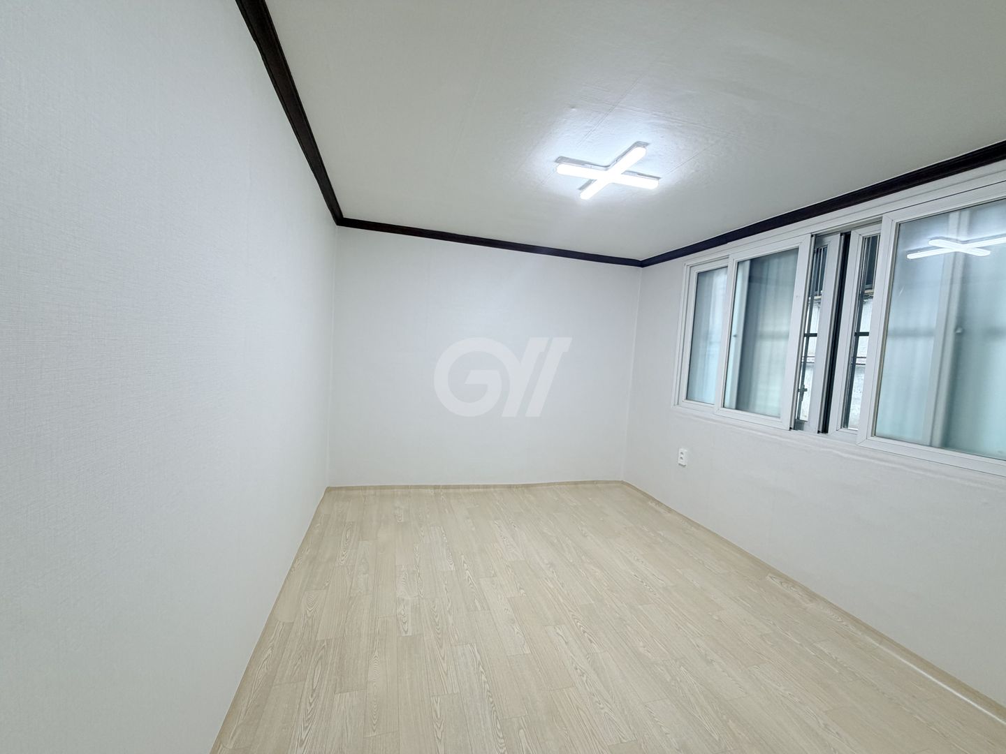 신월동 쓰리룸 창가 방 (참고 이미지)